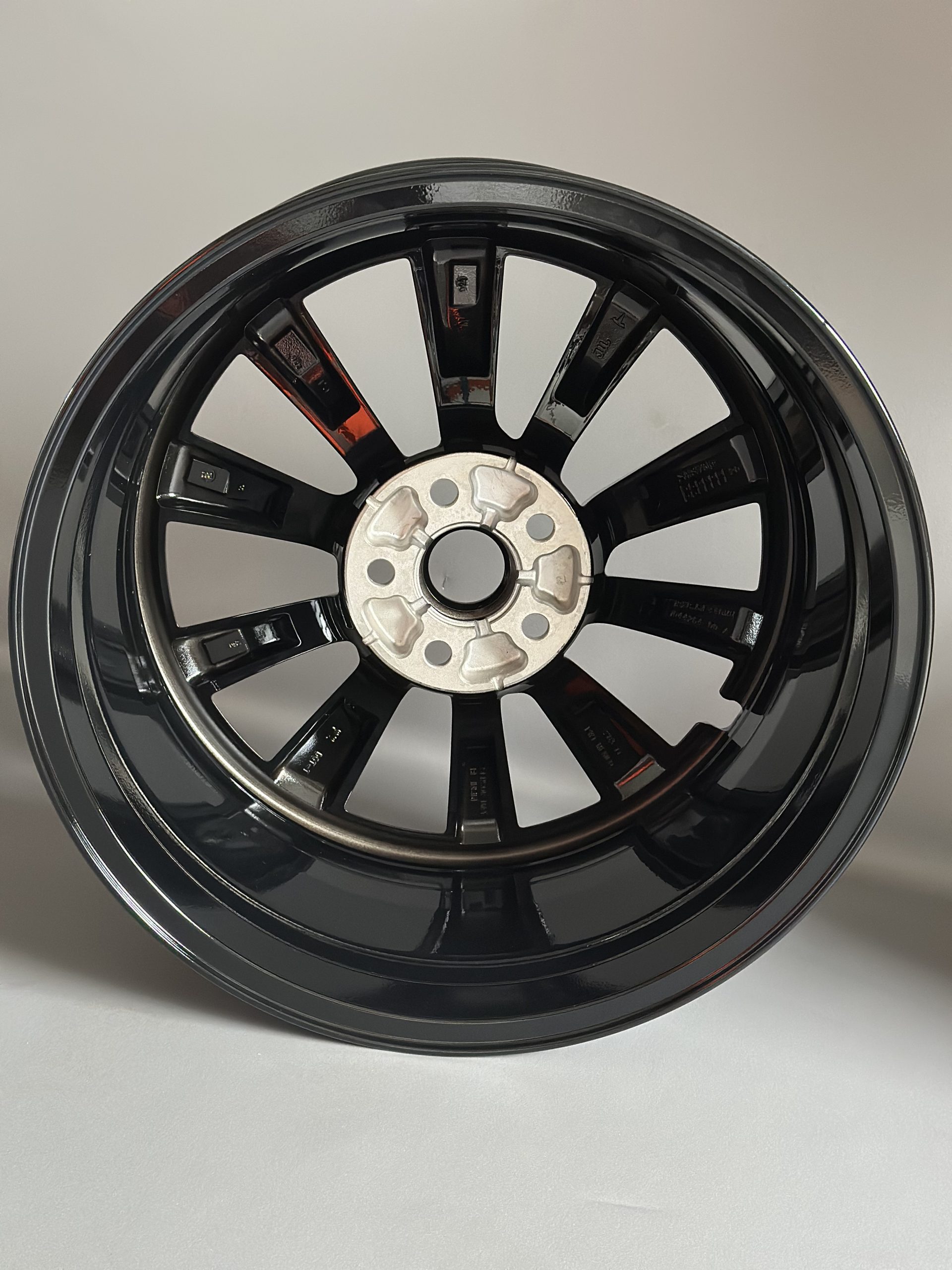 Tesla Model 3 / 19 Zoll / Schwarz / B-Ware – Bild 2